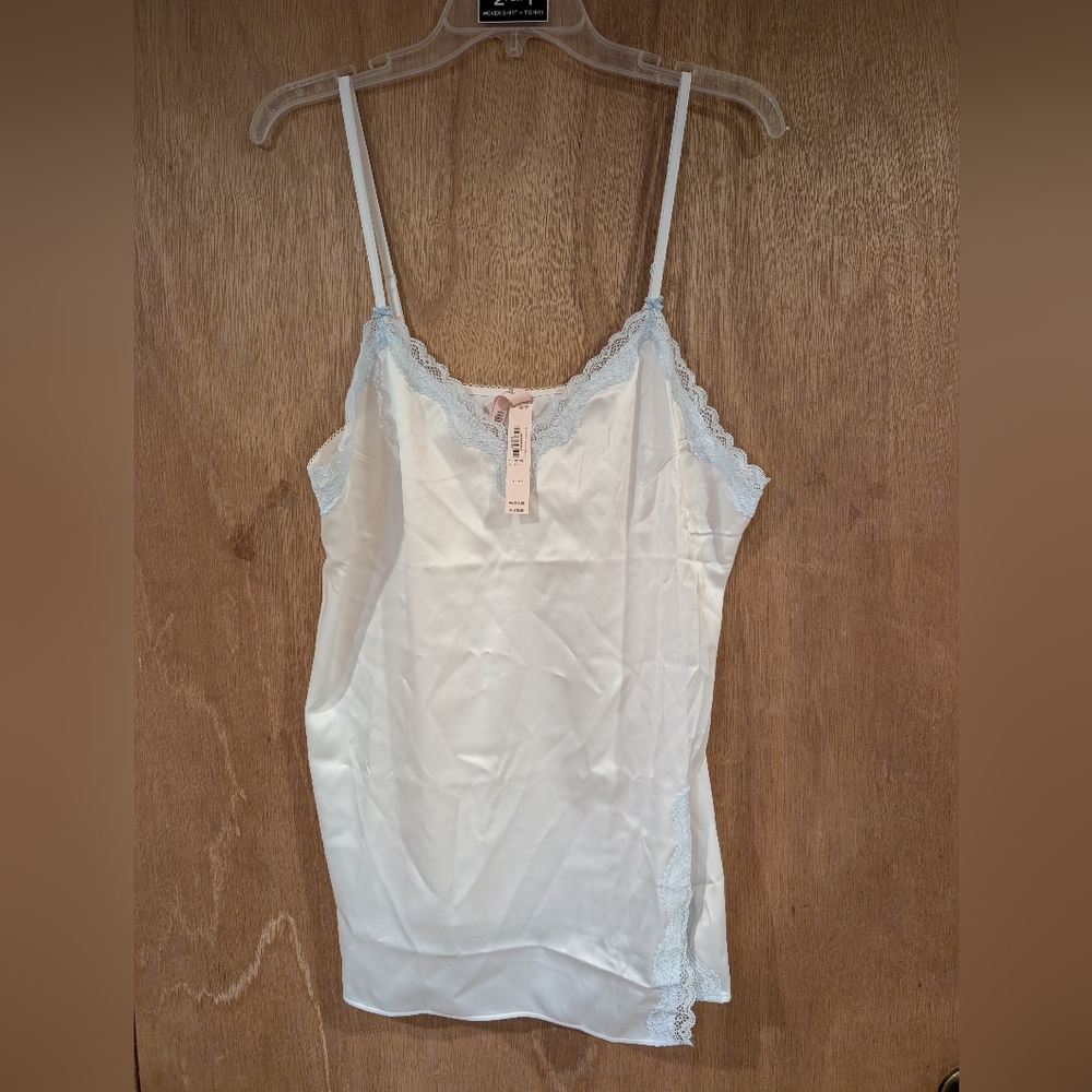 NWT Elegant White Lace Trim Chemise